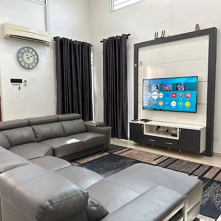 Bandar Melaka Family Bungalow Private Pool Bbq Wifi Netflix Luaran gambar