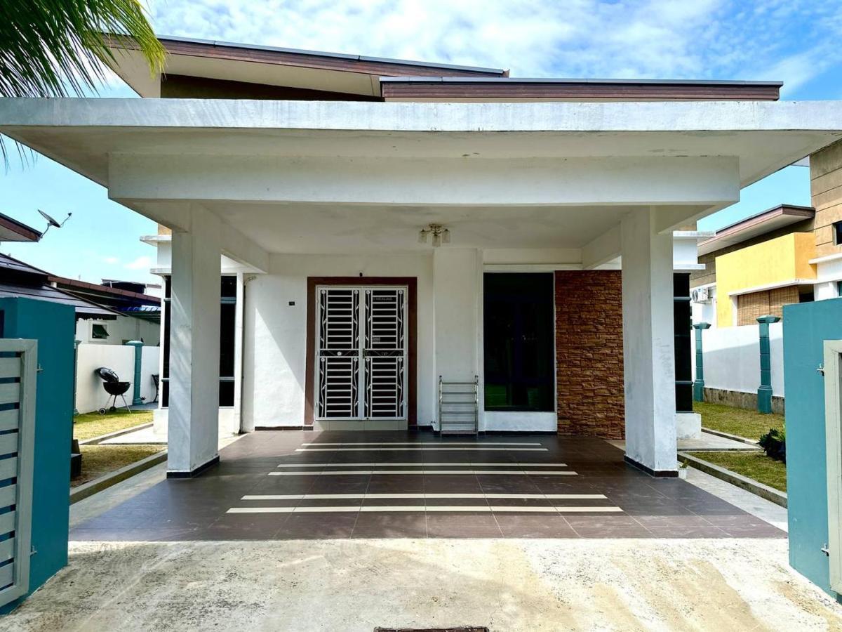 Bandar Melaka Family Bungalow Private Pool Bbq Wifi Netflix Luaran gambar