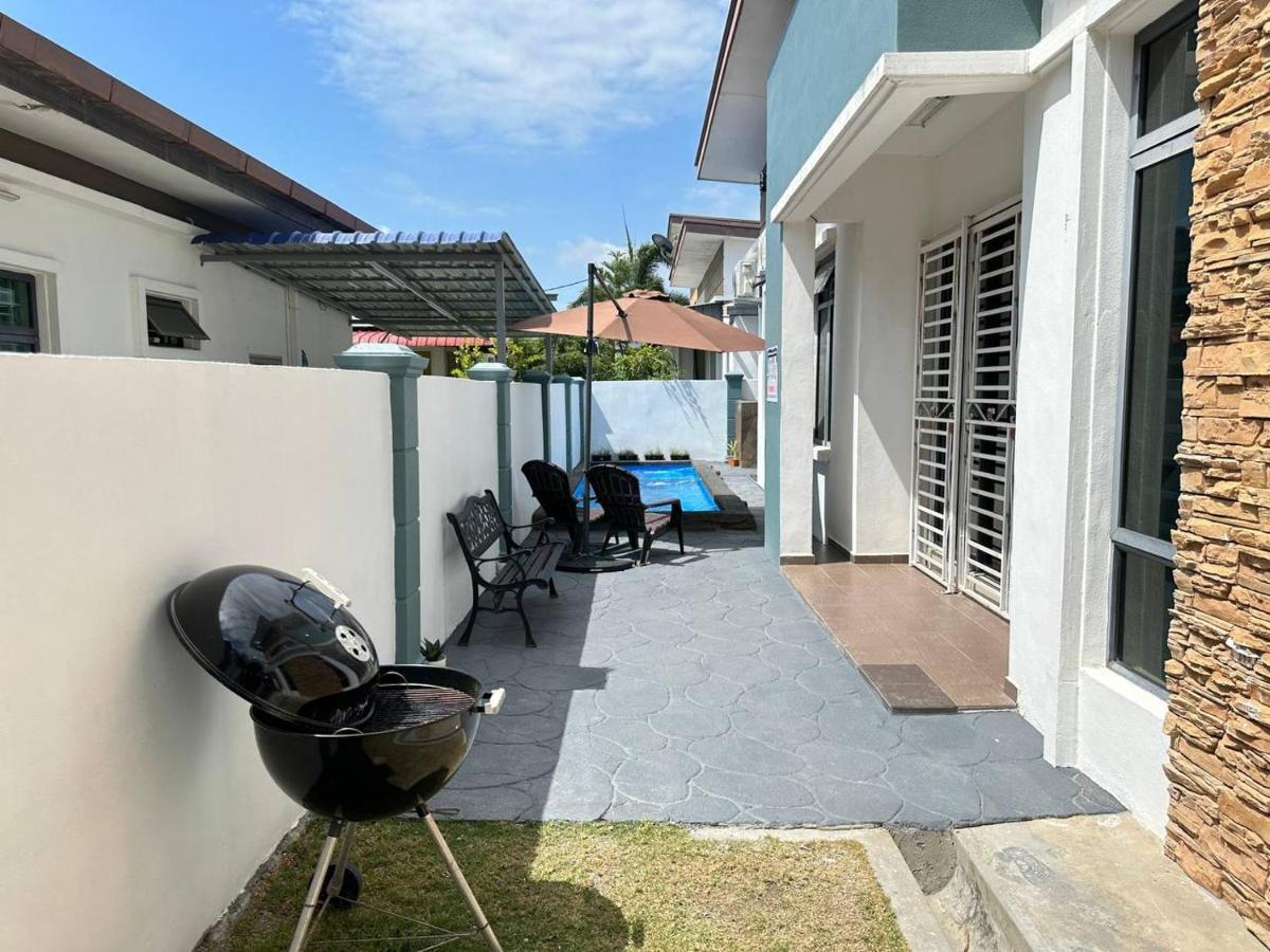 Bandar Melaka Family Bungalow Private Pool Bbq Wifi Netflix Luaran gambar